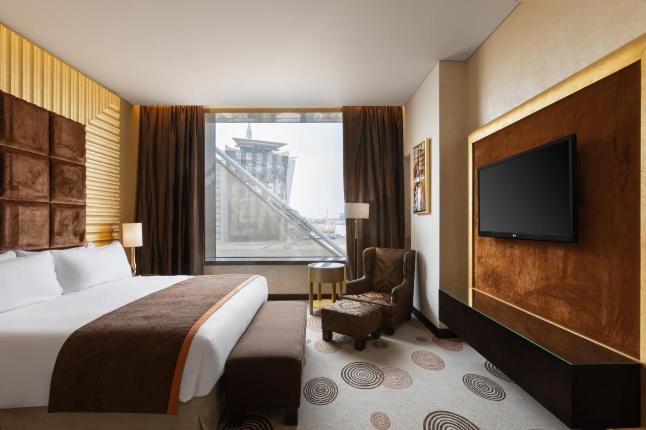 利雅得皇冠假日酒店 - Rdc酒店与会议中心 利雅德 客房 照片 Deluxe room