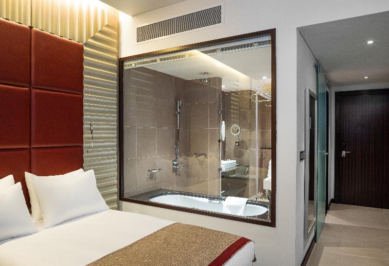 利雅得皇冠假日酒店 - Rdc酒店与会议中心 利雅德 外观 照片 A room at the hotel